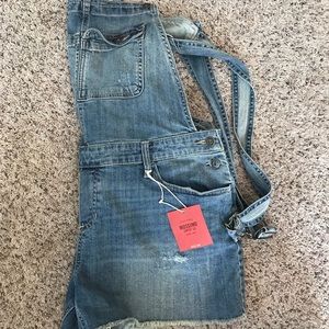 Women’s overall shorts